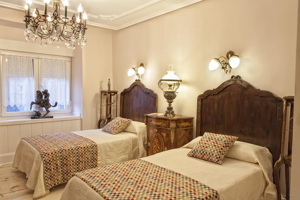 Hostal Boutique Puerta Del Sol توريلافيجا الغرفة الصورة