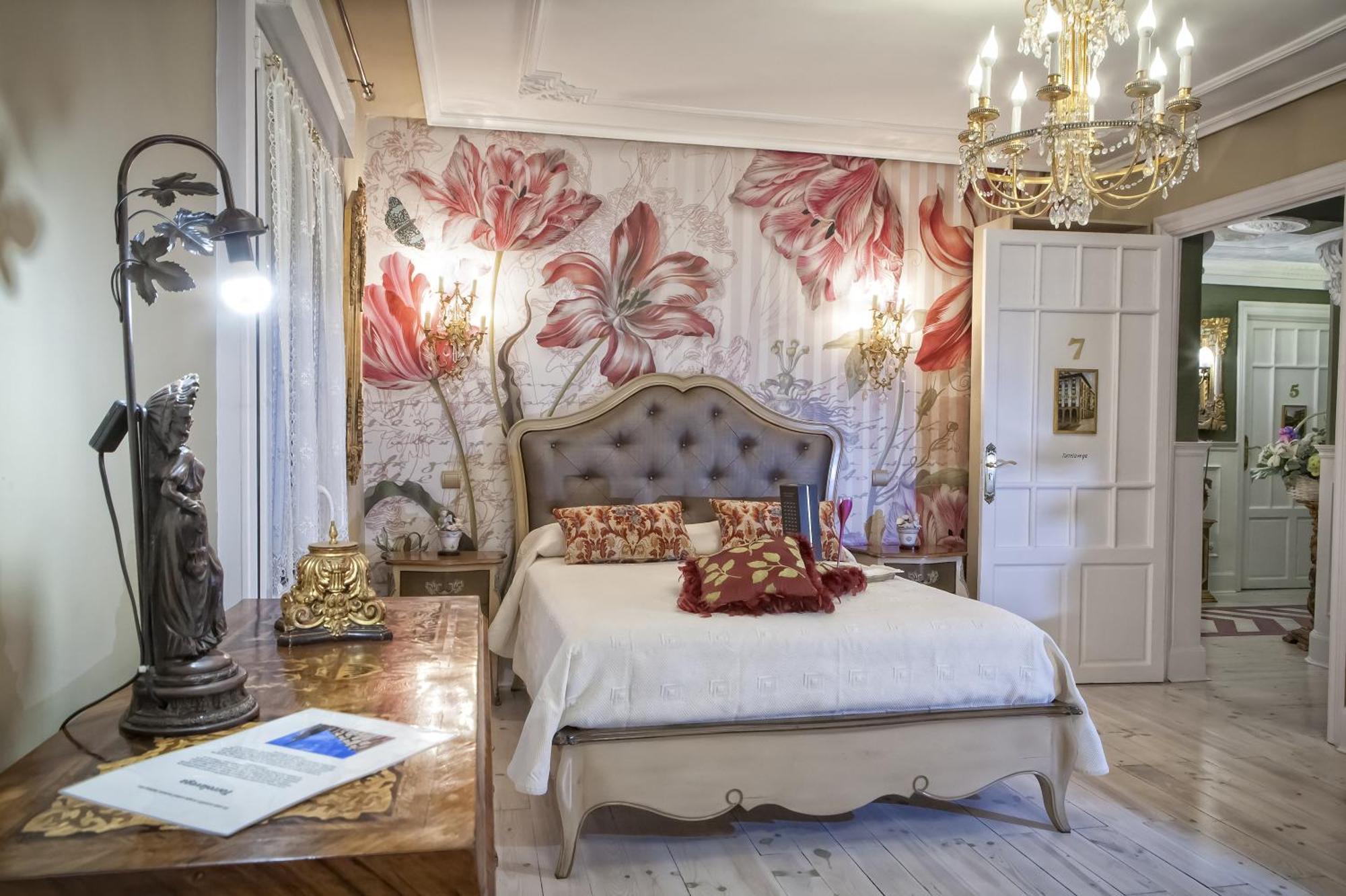 Hostal Boutique Puerta Del Sol توريلافيجا الغرفة الصورة